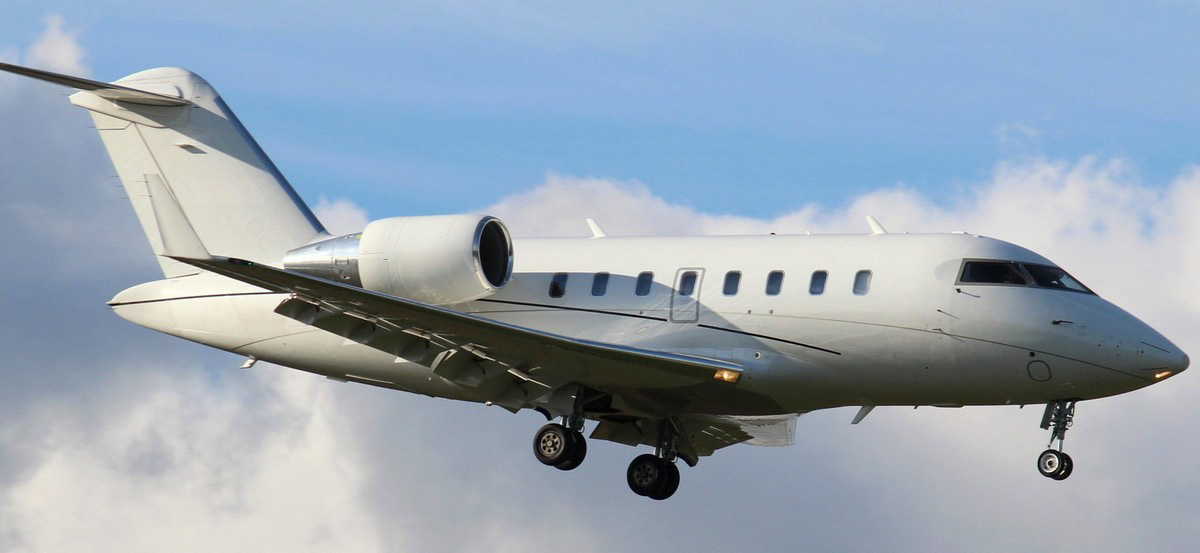 Bombardier Challenger 605 Exterior